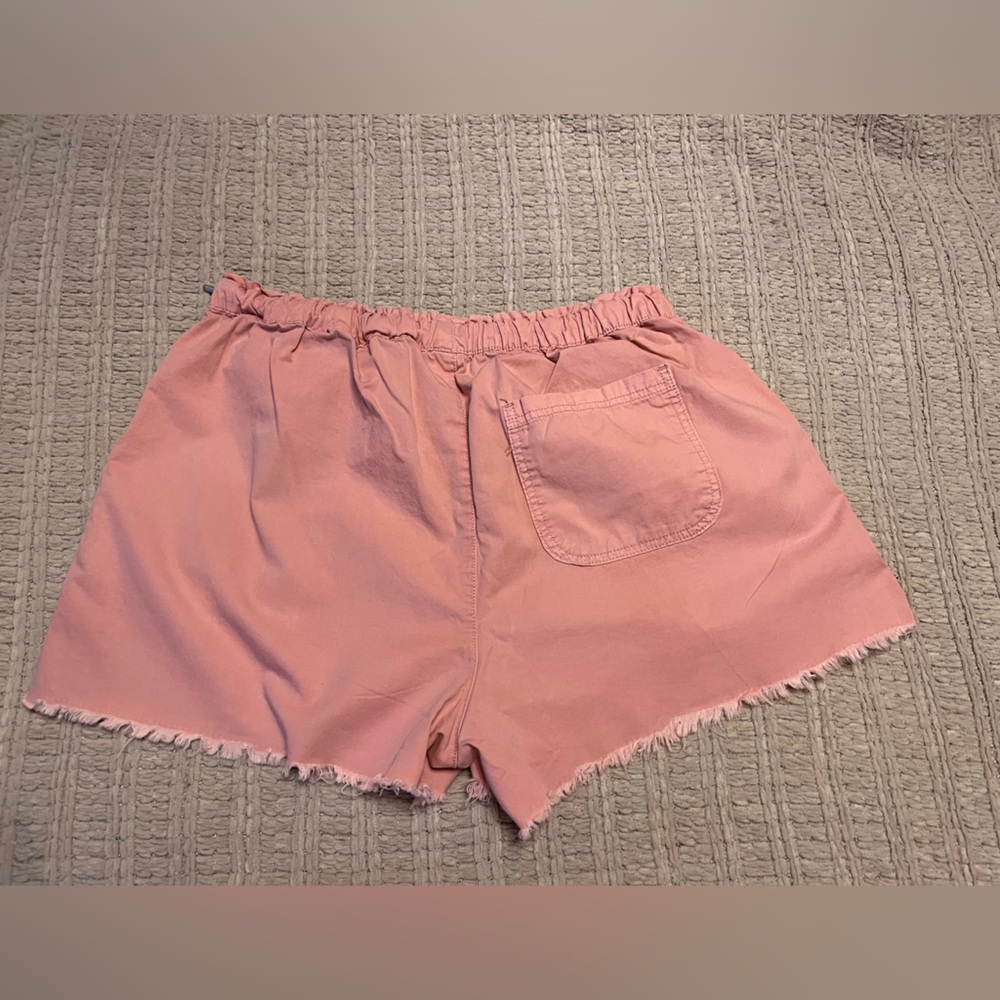 NO BOUNDARIES. SALMON PINK SHORTS Drawstring/Elastic waistband Size XXL (19) - Picture 2 of 7